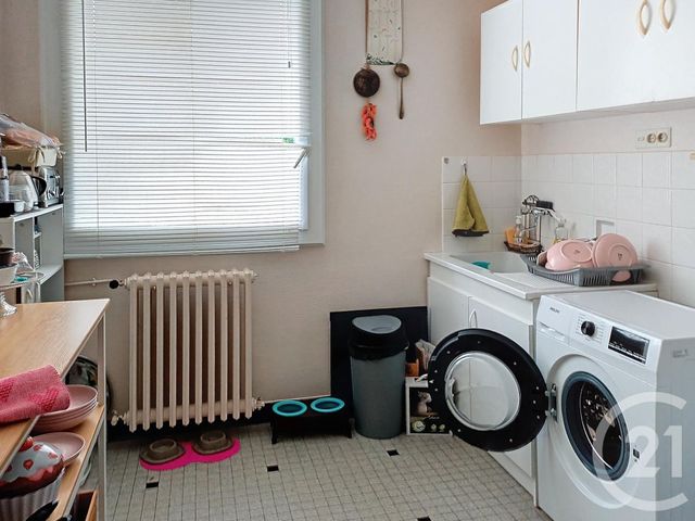 Appartement &agrave; louer - 3 pi&egrave;ces - 61,26 m2 - Gannat - 03 - AUVERGNE