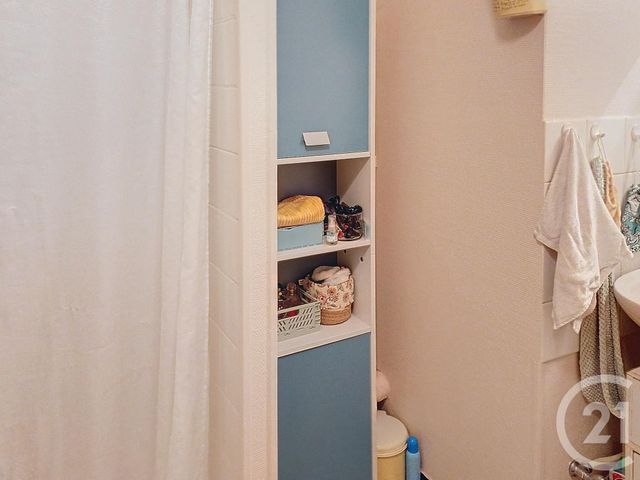 Appartement &agrave; louer - 3 pi&egrave;ces - 61,26 m2 - Gannat - 03 - AUVERGNE