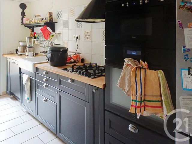 Maison &agrave; louer - 6 pi&egrave;ces - 182,50 m2 - Marcillat - 63 - AUVERGNE