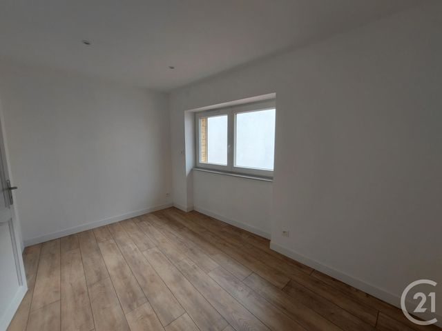 Maison &agrave; louer - 4 pi&egrave;ces - 65,55 m2 - Gannat - 03 - AUVERGNE