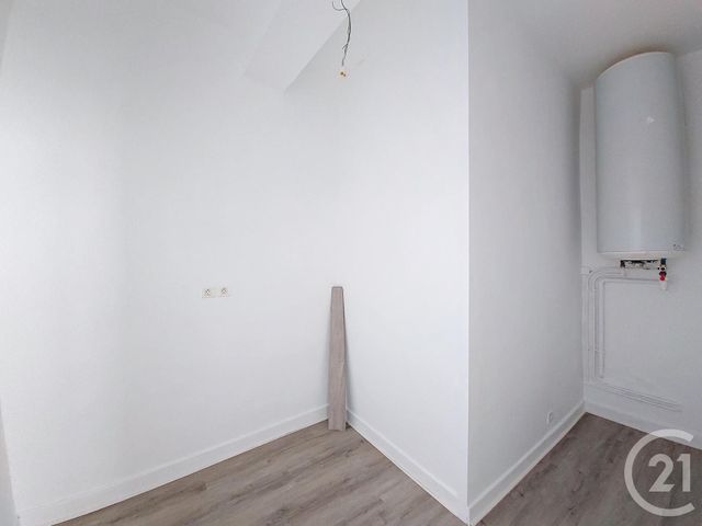 Appartement F3 &agrave; louer - 3 pi&egrave;ces - 79,80 m2 - Gannat - 03 - AUVERGNE