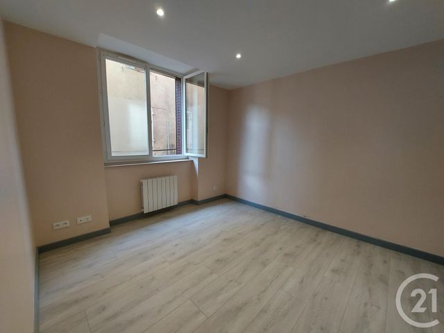 Appartement F1 &agrave; louer - 2 pi&egrave;ces - 29,60 m2 - Gannat - 03 - AUVERGNE