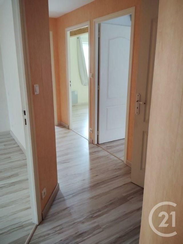 Maison &agrave; louer - 5 pi&egrave;ces - 119,59 m2 - Vensat - 63 - AUVERGNE