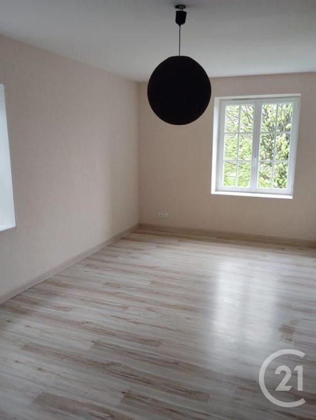 Maison &agrave; louer - 5 pi&egrave;ces - 119,59 m2 - Vensat - 63 - AUVERGNE