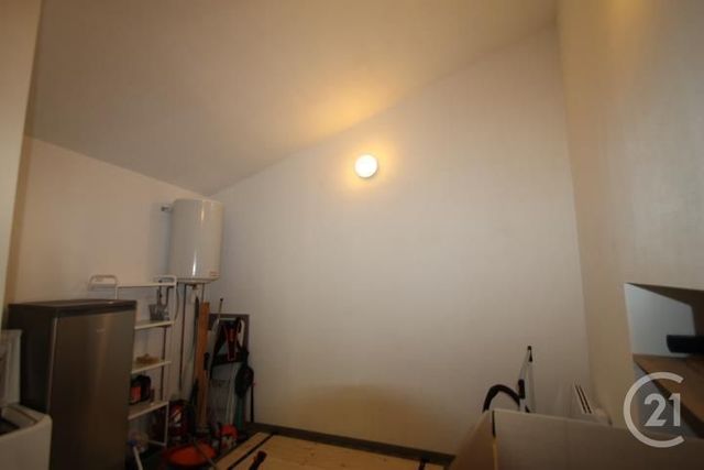 Maison &agrave; louer - 2 pi&egrave;ces - 80 m2 - Bellenaves - 03 - AUVERGNE