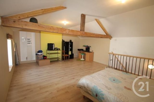 Maison &agrave; louer - 2 pi&egrave;ces - 80 m2 - Bellenaves - 03 - AUVERGNE