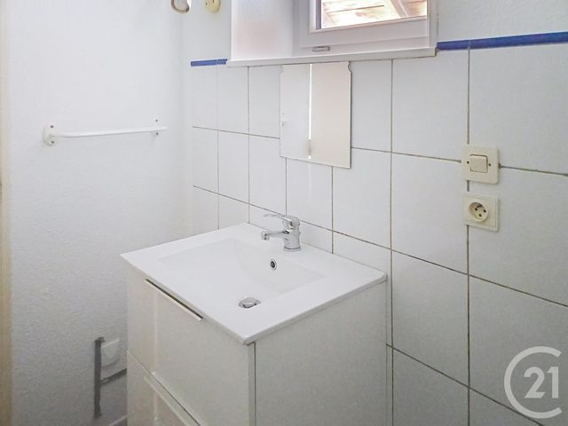 Appartement F3 &agrave; louer - 4 pi&egrave;ces - 60 m2 - Gannat - 03 - AUVERGNE