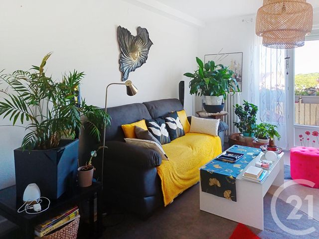 Appartement F4 &agrave; louer - 4 pi&egrave;ces - 70,87 m2 - Gannat - 03 - AUVERGNE