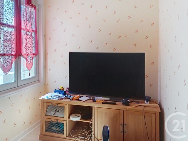 Appartement F2 &agrave; louer - 2 pi&egrave;ces - 44,46 m2 - Gannat - 03 - AUVERGNE