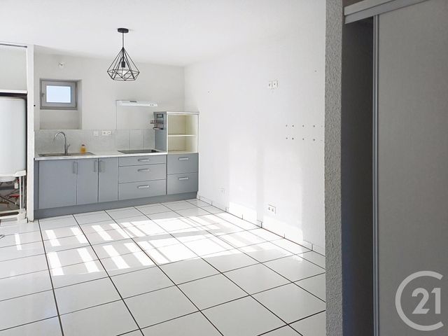 Maison &agrave; louer - 3 pi&egrave;ces - 59 m2 - Effiat - 63 - AUVERGNE