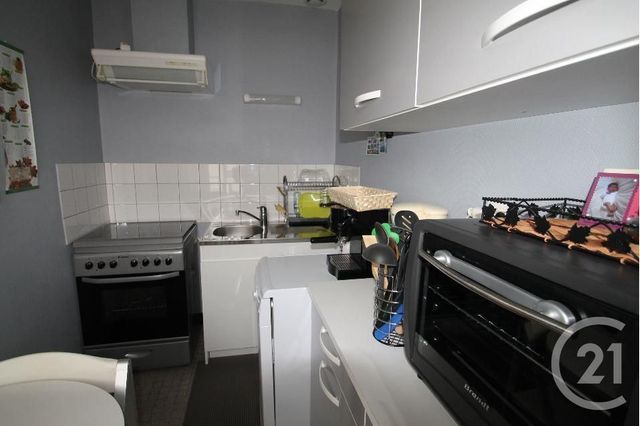 Maison &agrave; louer - 3 pi&egrave;ces - 48,31 m2 - Gannat - 03 - AUVERGNE