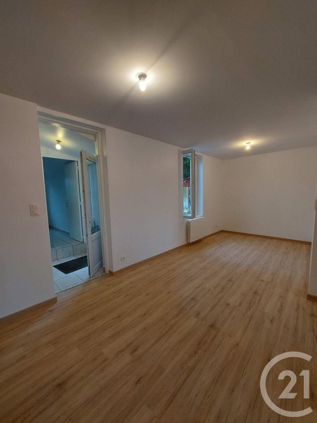 Maison &agrave; louer - 4 pi&egrave;ces - 65,50 m2 - St Remy En Rollat - 03 - AUVERGNE