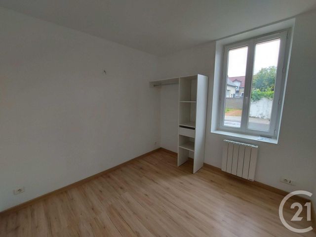 Maison &agrave; louer - 4 pi&egrave;ces - 65,50 m2 - St Remy En Rollat - 03 - AUVERGNE
