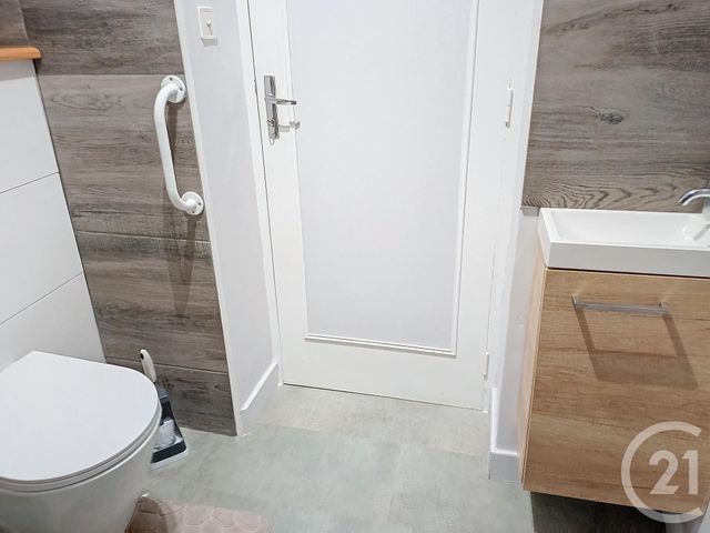 Maison &agrave; louer - 4 pi&egrave;ces - 93,69 m2 - Ussel D Allier - 03 - AUVERGNE