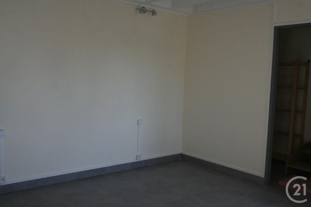 Maison &agrave; louer - 3 pi&egrave;ces - 76,80 m2 - Brout Vernet - 03 - AUVERGNE