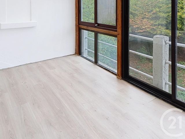 Maison &agrave; louer - 3 pi&egrave;ces - 67,35 m2 - Gannat - 03 - AUVERGNE