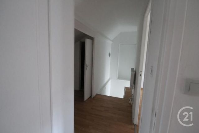 Maison &agrave; louer - 4 pi&egrave;ces - 100,36 m2 - Abrest - 03 - AUVERGNE
