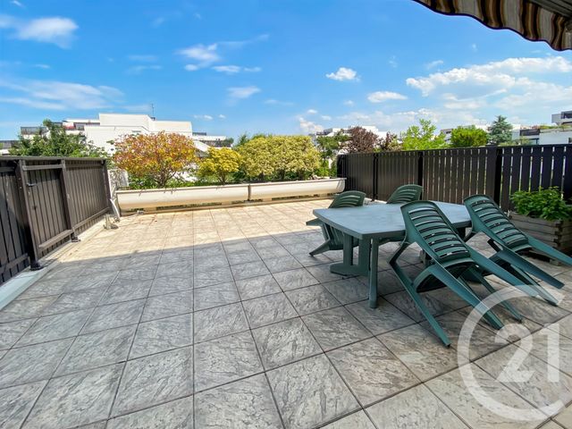 Appartement T4 &agrave; louer - 4 pi&egrave;ces - 84,14 m2 - Champs Sur Marne - 77 - ILE-DE-FRANCE