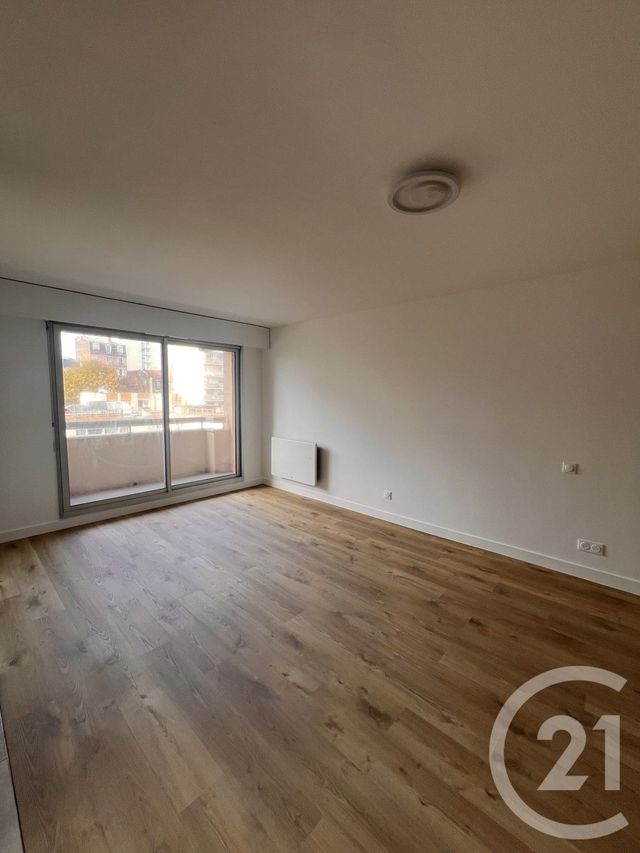 Appartement Studio &agrave; louer - 1 pi&egrave;ce - 34,75 m2 - Le Kremlin Bicetre - 94 - ILE-DE-FRANCE