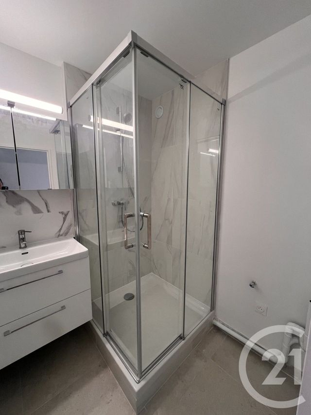 Appartement Studio &agrave; louer - 1 pi&egrave;ce - 34,75 m2 - Le Kremlin Bicetre - 94 - ILE-DE-FRANCE
