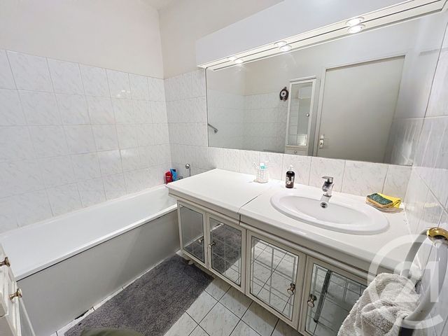 Appartement F3 &agrave; vendre - 3 pi&egrave;ces - 67,14 m2 - Le Kremlin Bicetre - 94 - ILE-DE-FRANCE