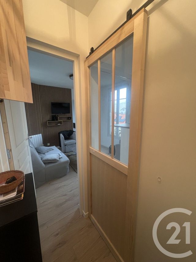 Appartement T2 &agrave; louer - 2 pi&egrave;ces - 27,35 m2 - Cachan - 94 - ILE-DE-FRANCE
