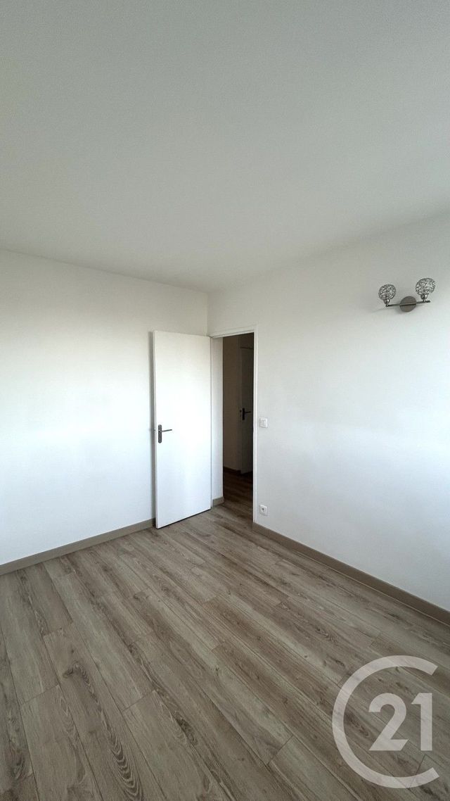 Appartement F3 &agrave; louer - 3 pi&egrave;ces - 50,16 m2 - Villejuif - 94 - ILE-DE-FRANCE