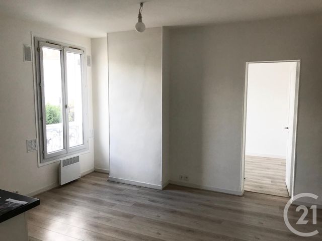 Appartement F2 &agrave; louer - 2 pi&egrave;ces - 30 m2 - Le Kremlin Bicetre - 94 - ILE-DE-FRANCE
