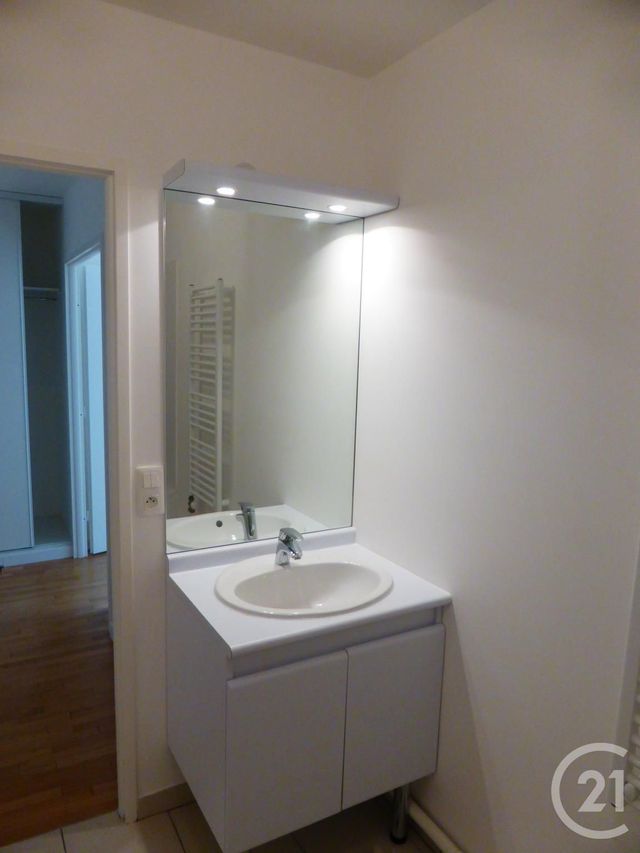 Appartement F2 &agrave; louer - 2 pi&egrave;ces - 45,60 m2 - Le Kremlin Bicetre - 94 - ILE-DE-FRANCE