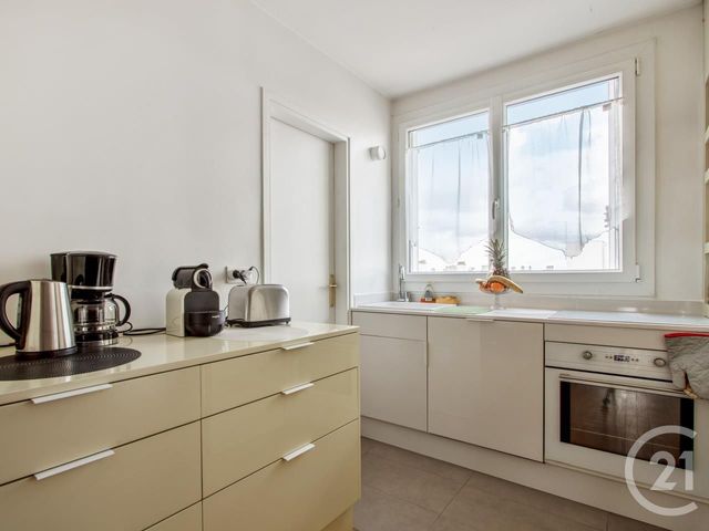 Appartement F4 &agrave; louer - 3 pi&egrave;ces - 73 m2 - Le Kremlin Bicetre - 94 - ILE-DE-FRANCE