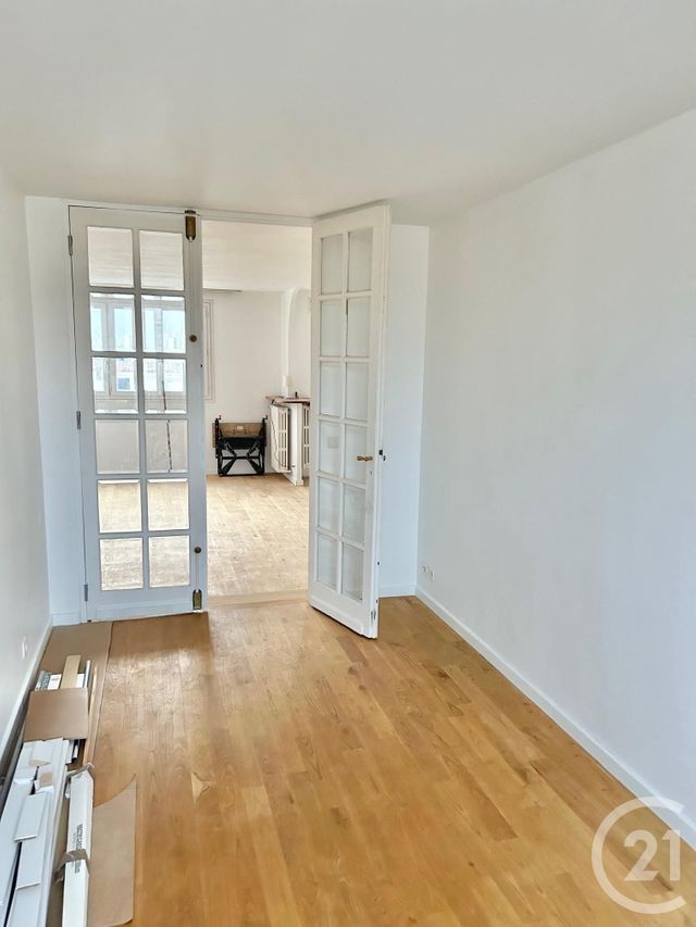 Appartement F4 &agrave; louer - 4 pi&egrave;ces - 60,55 m2 - Le Kremlin Bicetre - 94 - ILE-DE-FRANCE