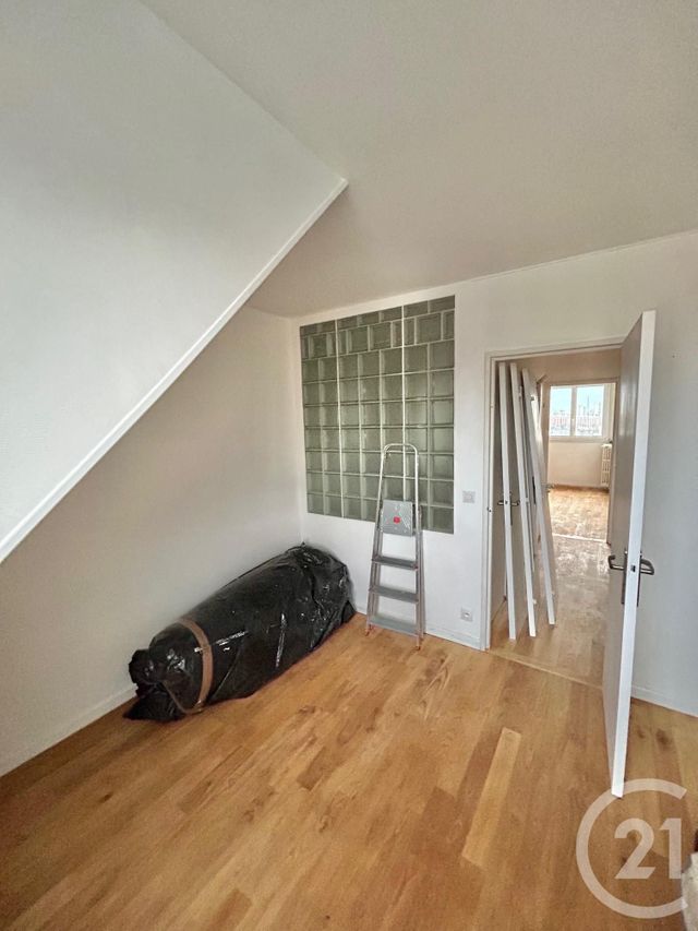 Appartement F4 &agrave; louer - 4 pi&egrave;ces - 60,55 m2 - Le Kremlin Bicetre - 94 - ILE-DE-FRANCE