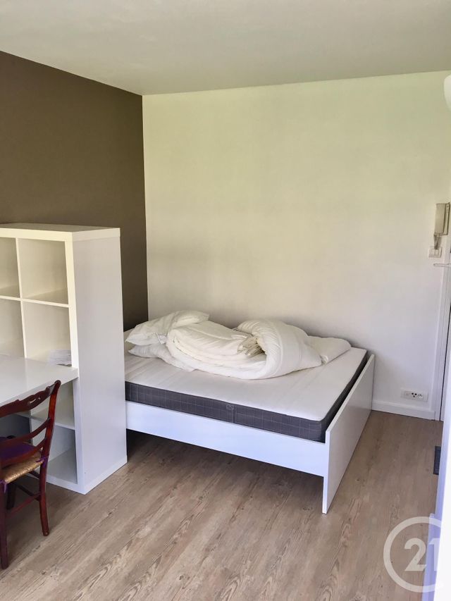 Appartement F1 &agrave; louer - 1 pi&egrave;ce - 20,20 m2 - Le Kremlin Bicetre - 94 - ILE-DE-FRANCE