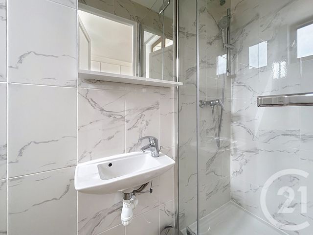 Appartement &agrave; louer - 2 pi&egrave;ces - 31,30 m2 - Le Kremlin Bicetre - 94 - ILE-DE-FRANCE