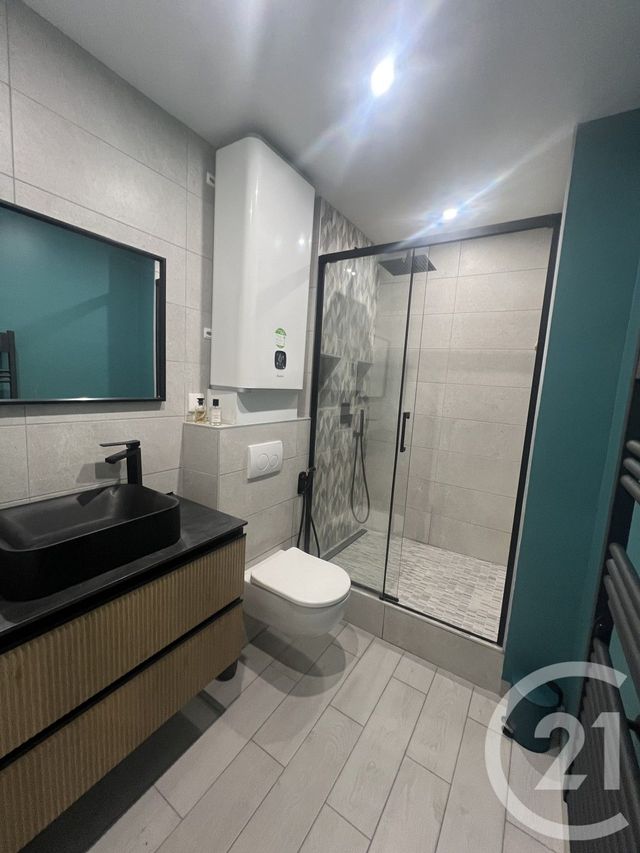 Appartement &agrave; louer - 3 pi&egrave;ces - 87,65 m2 - Paris - 75011 - ILE-DE-FRANCE
