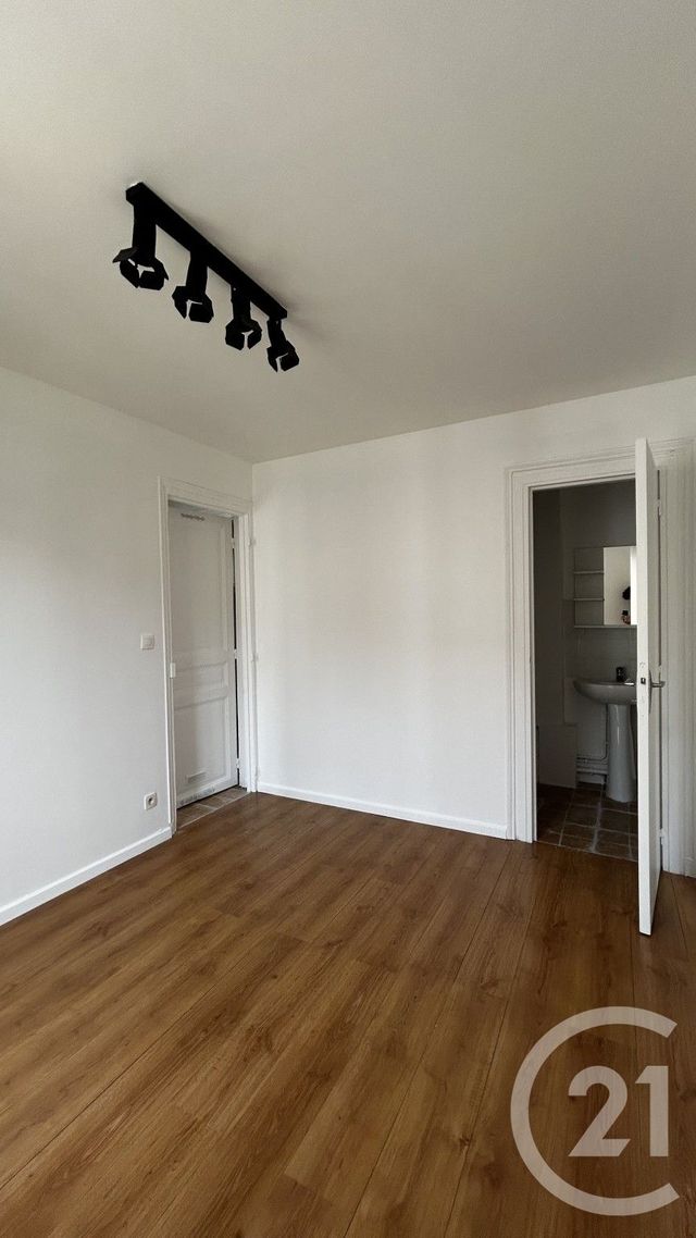 Appartement F3 &agrave; louer - 2 pi&egrave;ces - 31 m2 - Le Kremlin Bicetre - 94 - ILE-DE-FRANCE