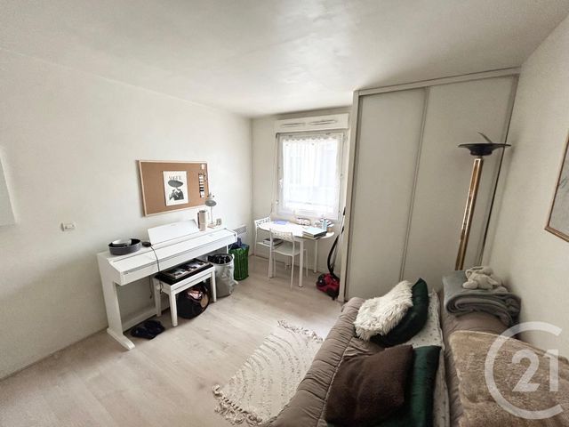 Appartement F1 &agrave; louer - 1 pi&egrave;ce - 15,30 m2 - Le Kremlin Bicetre - 94 - ILE-DE-FRANCE