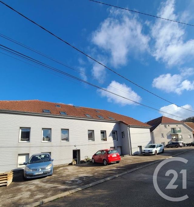 Appartement F4 à louer 4 pièces 61 m2 Mamirolle 25