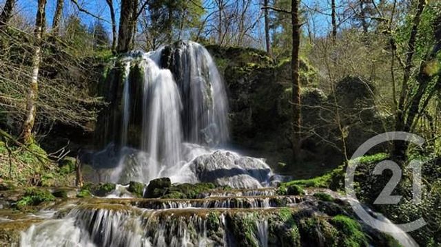 Maison à vendre - 1 pièce - 530 m2 - Pierrefontaine Les Varans - 25 - FRANCHE-COMTE