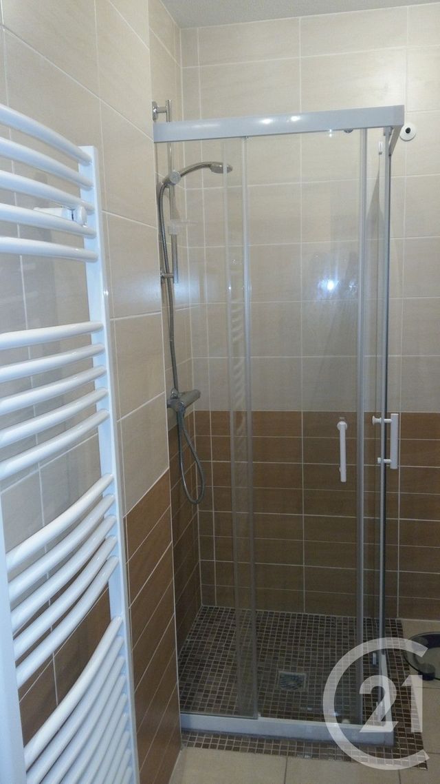 Appartement F4 &agrave; louer - 4 pi&egrave;ces - 87,27 m2 - Orchamps Vennes - 25 - FRANCHE-COMTE