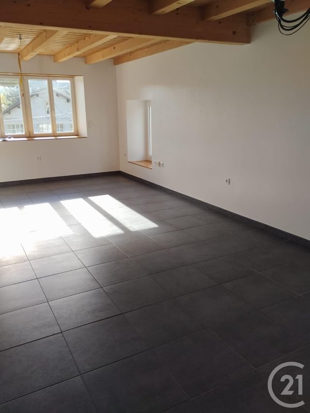 Appartement F4 &agrave; louer - 4 pi&egrave;ces - 81 m2 - Flangebouche - 25 - FRANCHE-COMTE