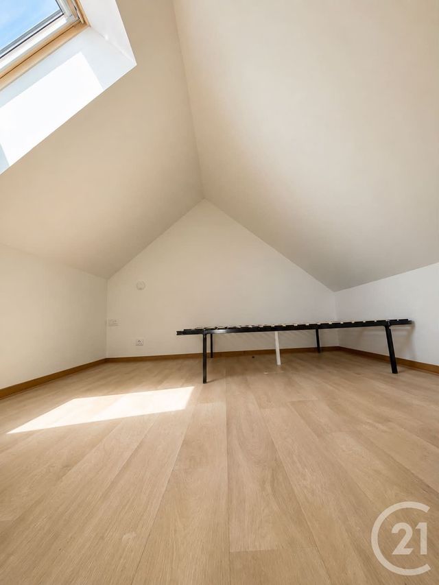 Appartement &agrave; louer - 3 pi&egrave;ces - 45 m2 - Ornans - 25 - FRANCHE-COMTE