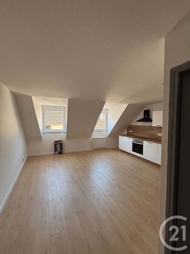 Appartement &agrave; louer - 3 pi&egrave;ces - 45 m2 - Ornans - 25 - FRANCHE-COMTE