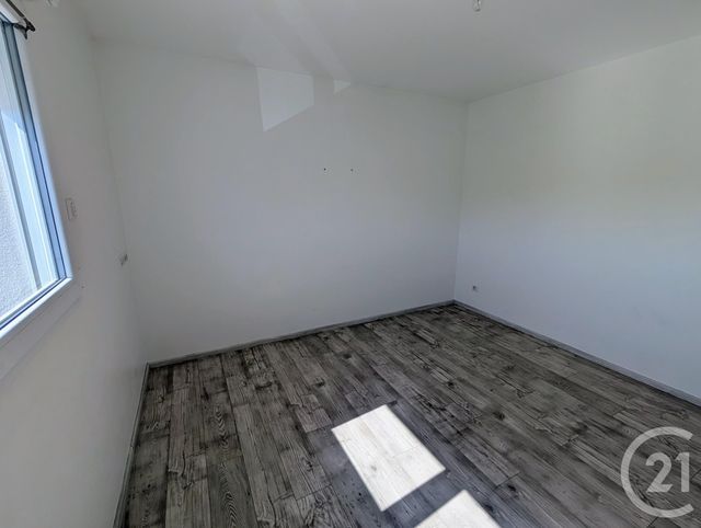 Appartement &agrave; louer - 3 pi&egrave;ces - 80 m2 - Avoudrey - 25 - FRANCHE-COMTE
