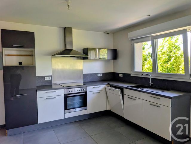 Appartement &agrave; louer - 3 pi&egrave;ces - 80 m2 - Avoudrey - 25 - FRANCHE-COMTE