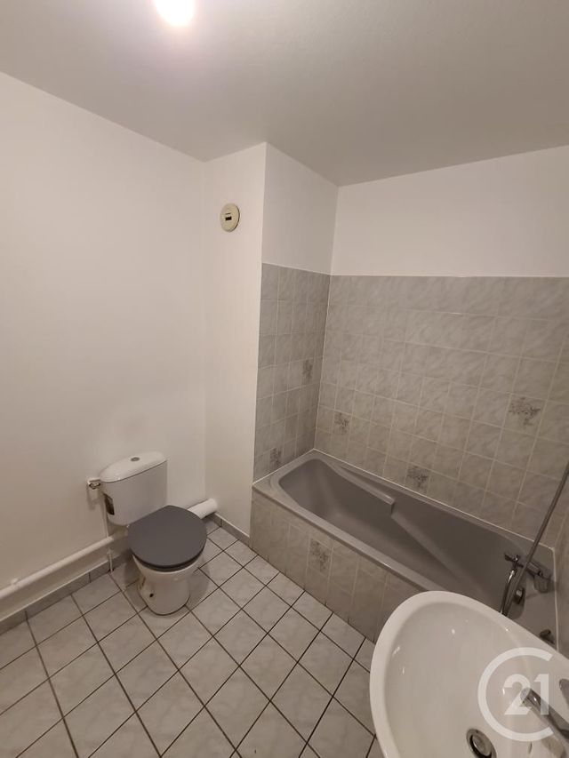 Appartement F1 &agrave; louer - 1 pi&egrave;ce - 29,40 m2 - Valdahon - 25 - FRANCHE-COMTE