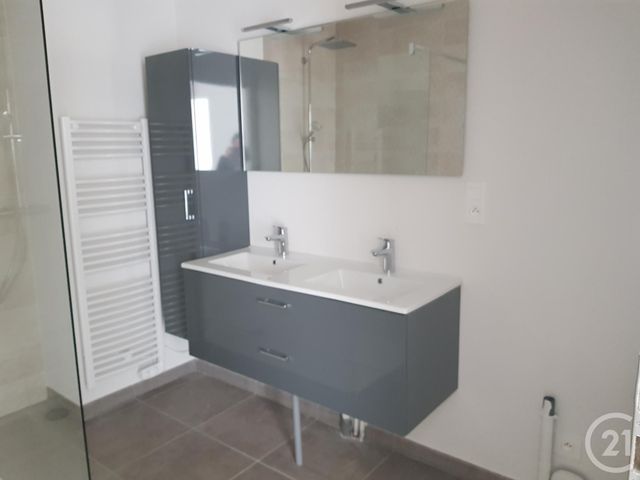 Appartement F4 &agrave; louer - 4 pi&egrave;ces - 94,40 m2 - Valdahon - 25 - FRANCHE-COMTE