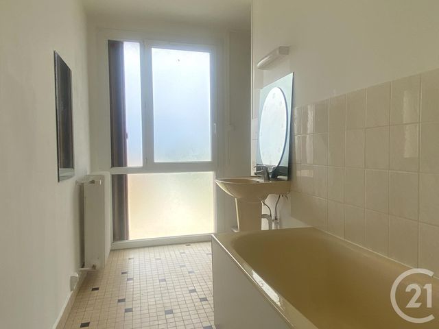 Appartement à vendre - 4 pièces - 77 m2 - Beauvais - 60 - PICARDIE