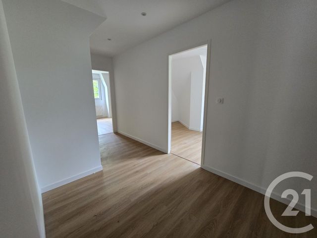 Maison &agrave; louer - 9 pi&egrave;ces - 197,25 m2 - Tille - 60 - PICARDIE