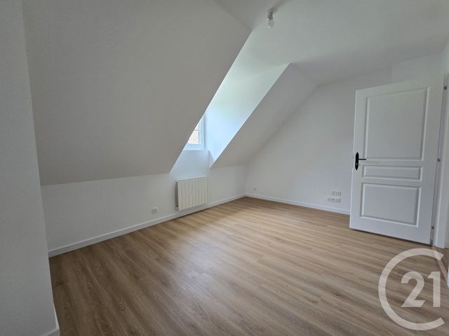 Maison &agrave; louer - 9 pi&egrave;ces - 197,25 m2 - Tille - 60 - PICARDIE